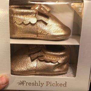 Freshly picked metallic gold moccasins size2